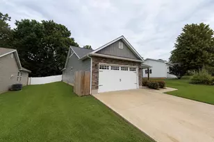 304 Kinley Dr, Farmington, MO 63640 - Photo 9