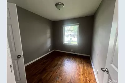 10206 Prince Drive, Saint Louis, MO 63136 - Photo 7