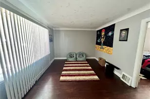 106 Henquin Dr, Saint Louis, MO 63135 - Photo 3