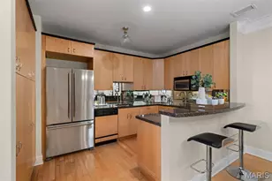 800 S Hanley Rd, Clayton, MO 63105 - Photo 7