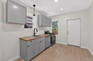 3449 Pennsylvania Ave, Saint Louis, MO 63118 - Photo 9