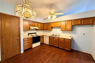 2211 Alexandria Ct, O'Fallon, MO 63368 - Photo 5