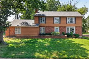 689 Henry Ave, Ballwin, MO 63011 - Photo 1