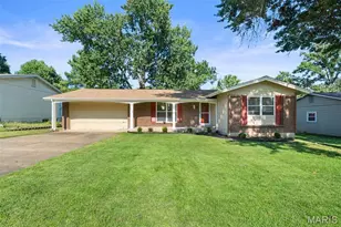 2528 Westrick Dr, Saint Louis, MO 63043 - Photo 1