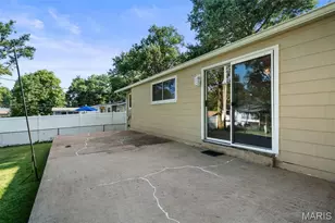 2528 Westrick Dr, Saint Louis, MO 63043 - Photo 39