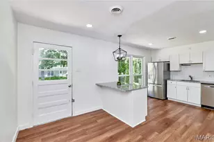 9527 Margo Ann Ln, Saint Louis, MO 63134 - Photo 11