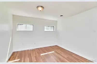 9527 Margo Ann Lane, Saint Louis, MO 63134 - Photo 9