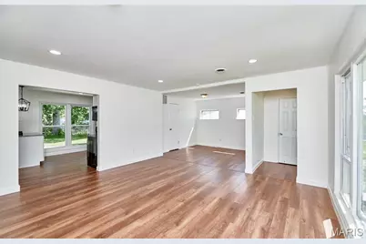 9527 Margo Ann Lane, Saint Louis, MO 63134 - Photo 7