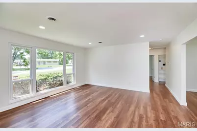 9527 Margo Ann Lane, Saint Louis, MO 63134 - Photo 5