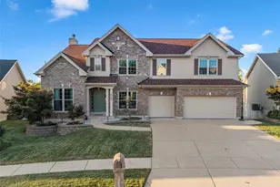 1045 Hawkins Bend Dr, Fenton, MO 63026 - Photo 1