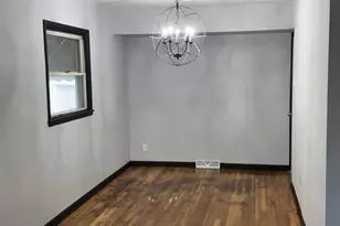 10605 Dunkeld Cir, Saint Louis, MO 63137 - Photo 5
