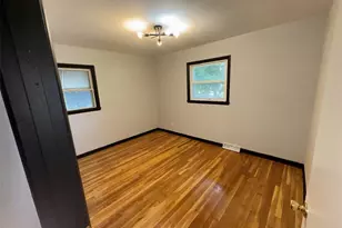 10605 Dunkeld Cir, Saint Louis, MO 63137 - Photo 9
