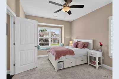 10450 Anzeiger Avenue, Frontenac, MO 63131 - Photo 25