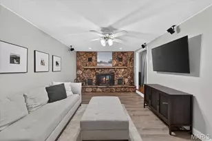 101 E Donaldson Dr, Saint Louis, MO 63129 - Photo 7
