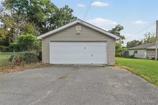 7118 Lindenwood Pl, Saint Louis, MO 63109 - Photo 23