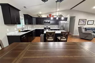 4010 Breckenridge Dr, Hannibal, MO 63401 - Photo 3