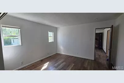 9414 Miriam Avenue, Overland, MO 63114 - Photo 3