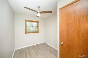 436 Shepley Dr, Saint Louis, MO 63137 - Photo 17