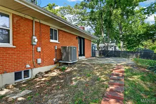 120 S Duchesne Dr, Saint Charles, MO 63301 - Photo 35