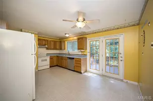 1235 Greenmar Dr, Fenton, MO 63026 - Photo 9
