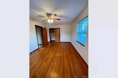 8501 Grantshire Lane, Saint Louis, MO 63123 - Photo 9