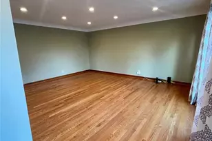 8501 Grantshire Ln, Saint Louis, MO 63123 - Photo 3