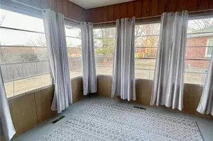 8501 Grantshire Ln, Saint Louis, MO 63123 - Photo 7