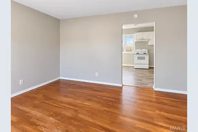 6005 Shillington Lane, Saint Louis, MO 63134 - Photo 3