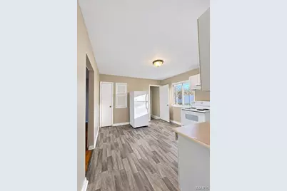 6005 Shillington Lane, Saint Louis, MO 63134 - Photo 5