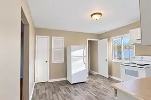 6005 Shillington Ln, Saint Louis, MO 63134 - Photo 5