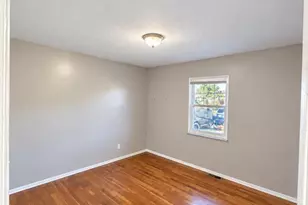 6005 Shillington Ln, Saint Louis, MO 63134 - Photo 7