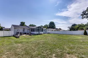 251 Peffer Ln, Fenton, MO 63026 - Photo 41