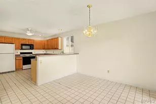 3815 Southern Manor Dr, Saint Louis, MO 63125 - Photo 9