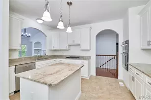 675 Stonebrook Ct, Chesterfield, MO 63005 - Photo 11