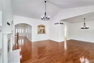 675 Stonebrook Ct, Chesterfield, MO 63005 - Photo 7