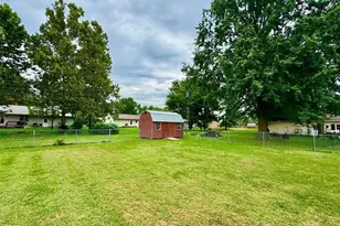 816 Lawn St, Monroe City, MO 63456 - Photo 17