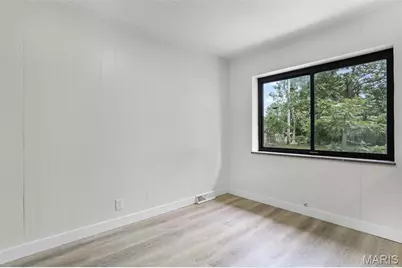 8230 Villaton Drive, Saint Louis, MO 63123 - Photo 13