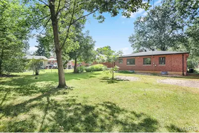8230 Villaton Drive, Saint Louis, MO 63123 - Photo 37