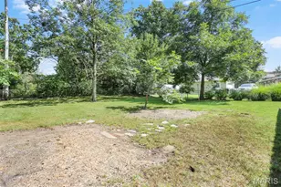 8230 Villaton Dr, Saint Louis, MO 63123 - Photo 35