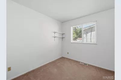 2251 Murray Forest Drive, Maryland Heights, MO 63043 - Photo 23