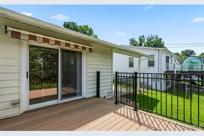 2251 Murray Forest Drive, Maryland Heights, MO 63043 - Photo 39