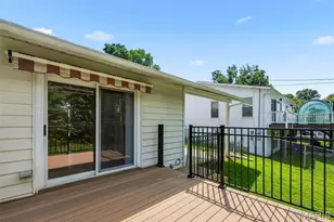 2251 Murray Forest Dr, Maryland Heights, MO 63043 - Photo 39