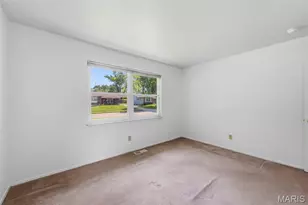 2251 Murray Forest Dr, Maryland Heights, MO 63043 - Photo 21
