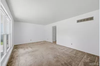 2251 Murray Forest Drive, Maryland Heights, MO 63043 - Photo 7