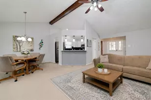 912 Gastorf Pl, Florissant, MO 63031 - Photo 7