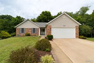 912 Gastorf Pl, Florissant, MO 63031 - Photo 1