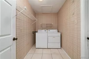 912 Gastorf Pl, Florissant, MO 63031 - Photo 17