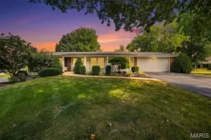 1202 Orchard Lakes Dr, Saint Louis, MO 63146 - Photo 27