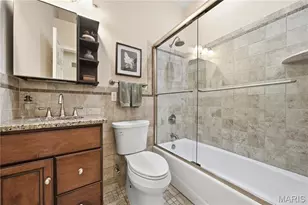 1202 Orchard Lakes Dr, Saint Louis, MO 63146 - Photo 15