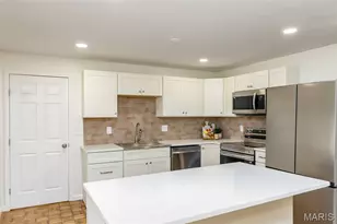 9717 Perch Dr, Ferguson, MO 63136 - Photo 5